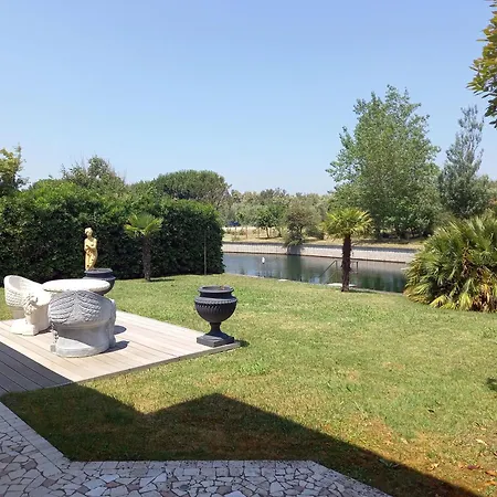 Villa Maria *