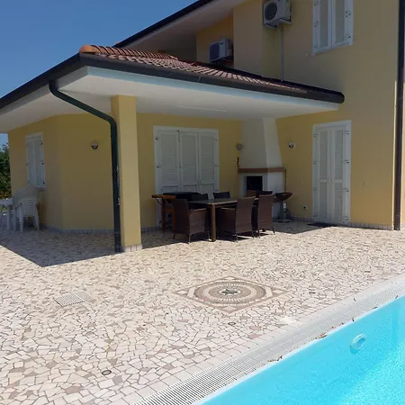 Maria Villa Caleri
